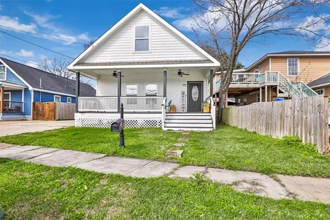 109 N Super Street Houston TX 77011