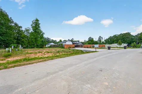 474 Road 5202 Cleveland TX 77327