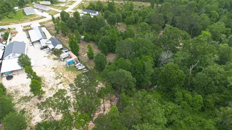 474 Road 5202 Cleveland TX 77327