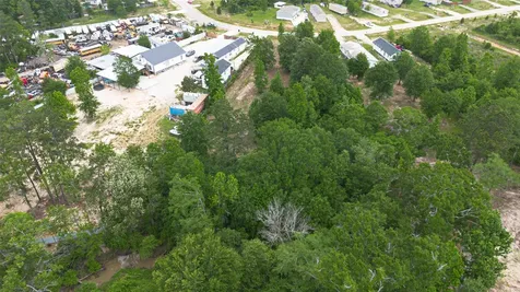 474 Road 5202 Cleveland TX 77327
