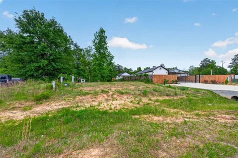 474 Road 5202 Cleveland TX 77327