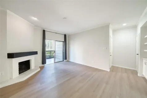 11711 Memorial Drive 573 Houston TX 77024