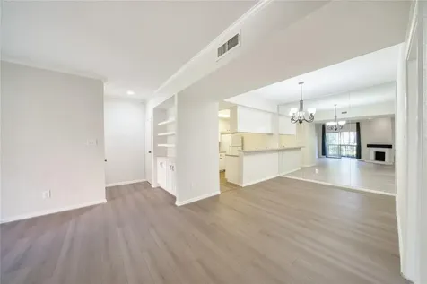 11711 Memorial Drive 573 Houston TX 77024