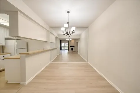 11711 Memorial Drive 573 Houston TX 77024