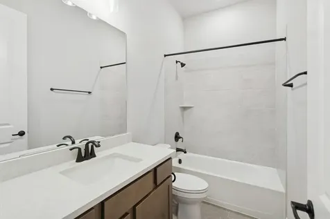 12131 Canal View Boulevard Mont Belvieu TX 77523