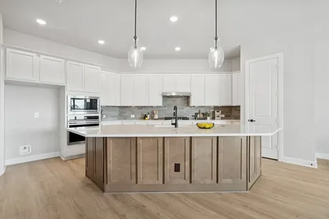 12131 Canal View Boulevard Mont Belvieu TX 77523