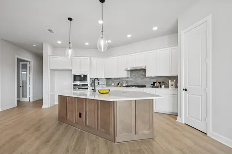 12131 Canal View Boulevard Mont Belvieu TX 77523