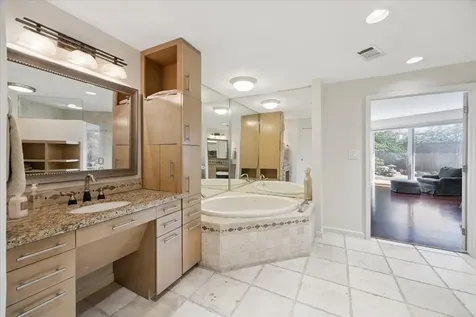 5050 Woodway Drive 2d Houston TX 77056