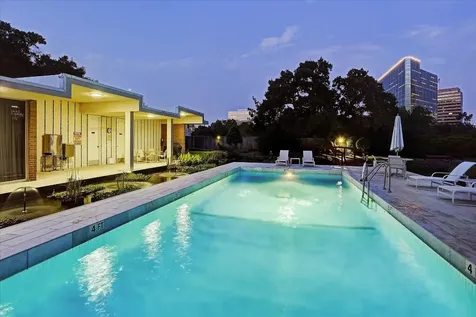 5050 Woodway Drive 2d Houston TX 77056