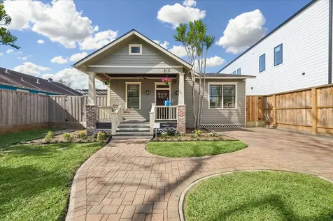 215 E 26th Street Houston TX 77008