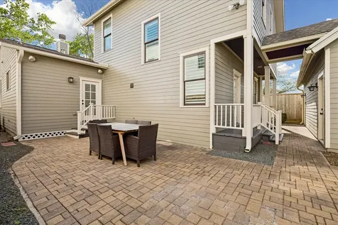 215 E 26th Street Houston TX 77008