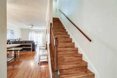 1035 Fountain View Drive Houston TX 77057