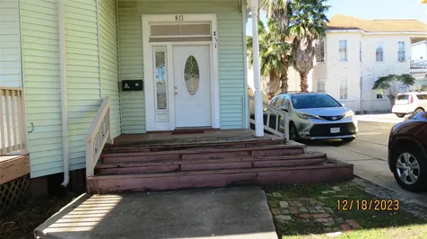 811 28th Street A Galveston TX 77550