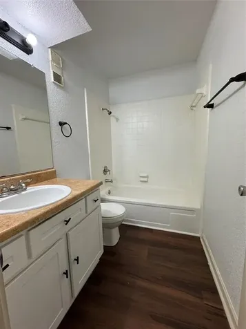 8100 Creekbend Drive 156 Houston TX 77071