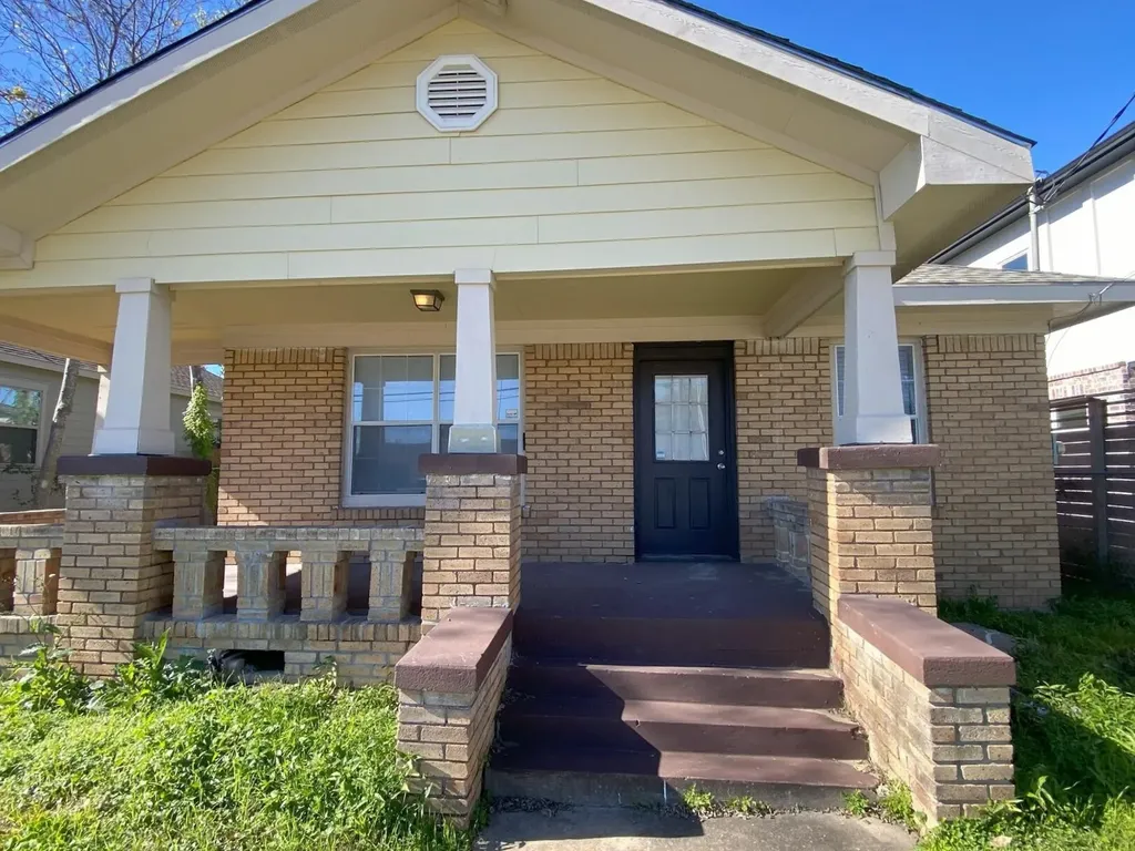 1310 Gustav Street Houston TX 77023