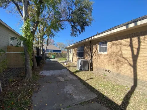 1310 Gustav Street Houston TX 77023