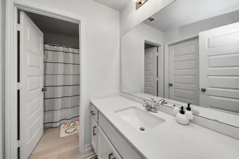1935 Golden Leaf Drive Missouri City TX 77459