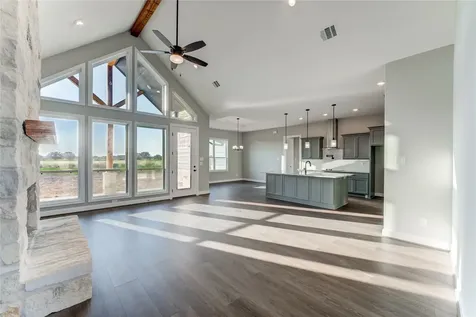2299 Pintail Lane Columbus TX 78934