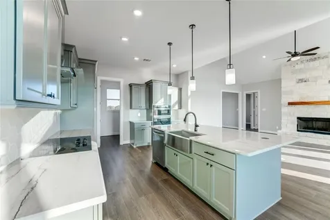 2299 Pintail Lane Columbus TX 78934