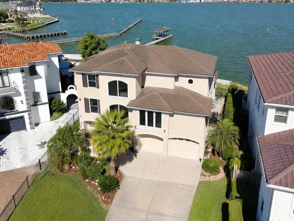 2242 Marina Way League City TX 77565