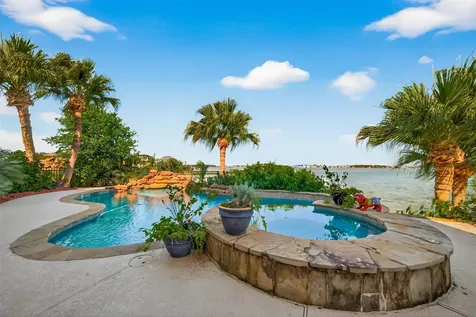 2242 Marina Way League City TX 77565