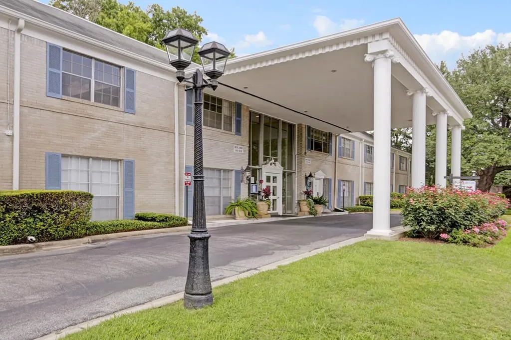 2600 Bellefontaine Street B18 Houston TX 77025
