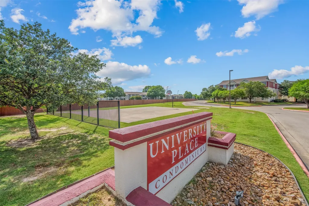 517 Southwest Parkway 103 College Station TX 77840