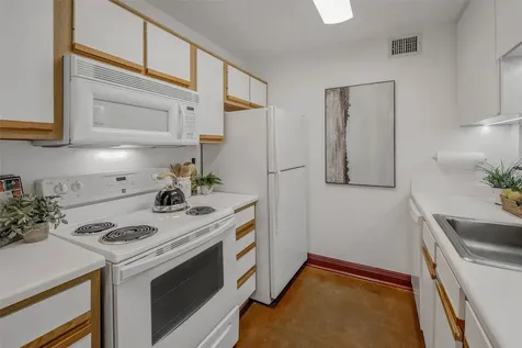 517 Southwest Parkway 103 College Station TX 77840