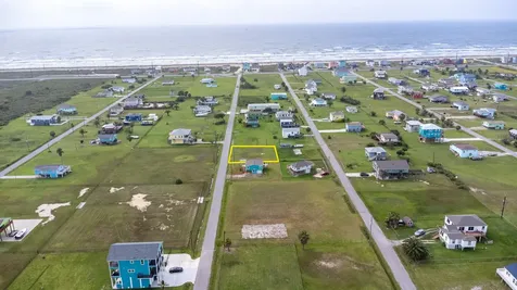 4016 2nd Street Galveston TX 77554