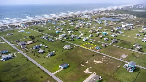 4016 2nd Street Galveston TX 77554