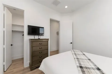 3410 Baer Street C Houston TX 77020