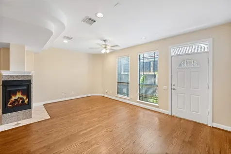2406 Calumet Street Houston TX 77004