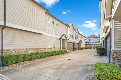 2406 Calumet Street Houston TX 77004