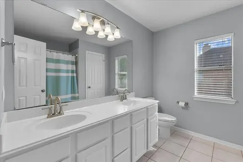 2026 Pembroke Bay Drive League City TX 77573