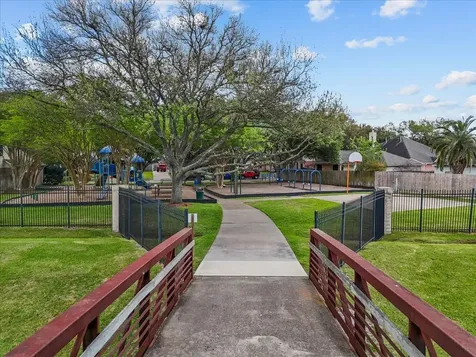 2026 Pembroke Bay Drive League City TX 77573
