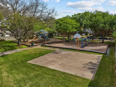 2026 Pembroke Bay Drive League City TX 77573