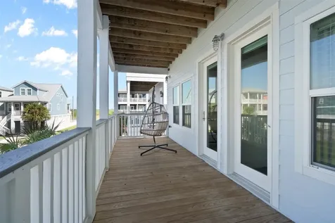 3807 Neptune Galveston TX 77554