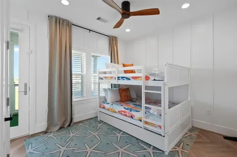 3807 Neptune Galveston TX 77554