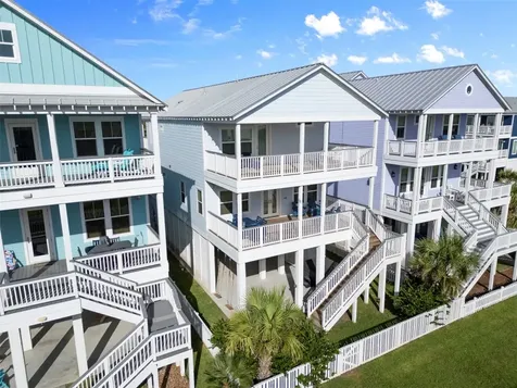3807 Neptune Galveston TX 77554