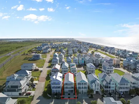 3807 Neptune Galveston TX 77554