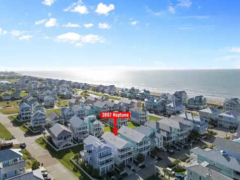 3807 Neptune Galveston TX 77554