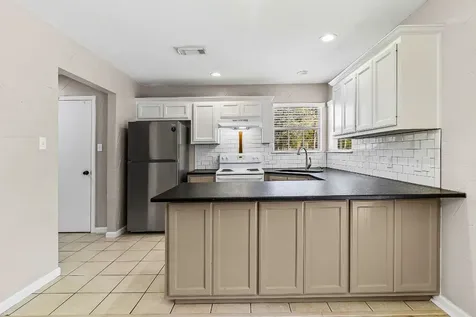 195 Oak Valley Livingston TX 77351