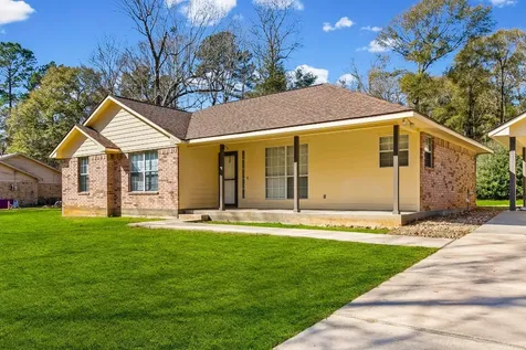 195 Oak Valley Livingston TX 77351