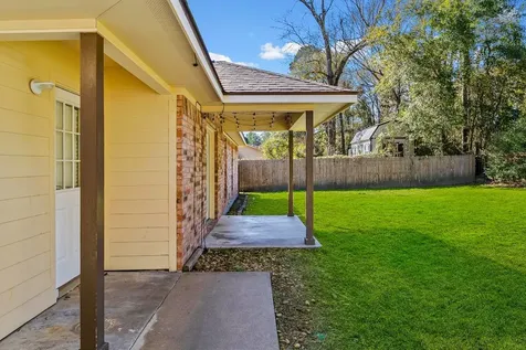 195 Oak Valley Livingston TX 77351