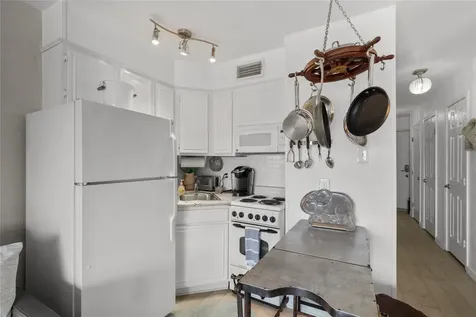 6102 Seawall Boulevard 290 Galveston TX 77551