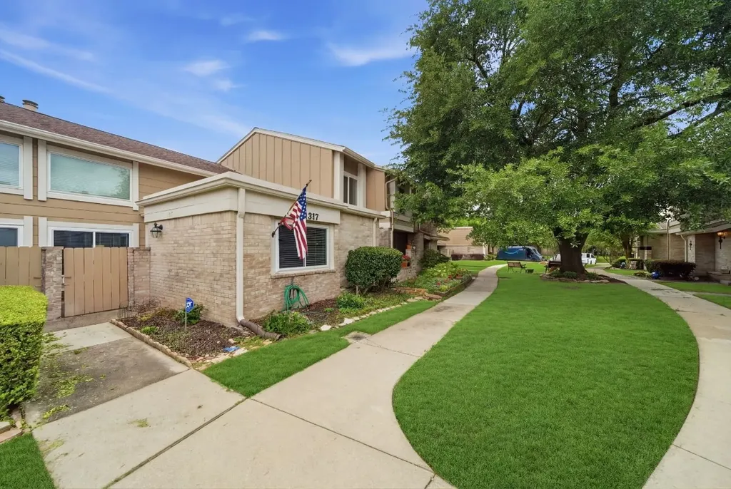 11517 Village Place Drive 152 Houston TX 77077