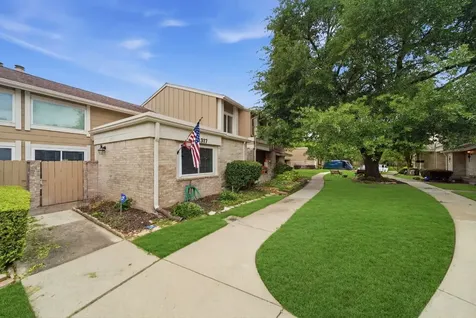11517 Village Place Drive 152 Houston TX 77077