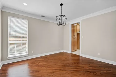 9406 Fern Wood Forest Houston TX 77040