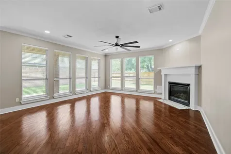 9406 Fern Wood Forest Houston TX 77040