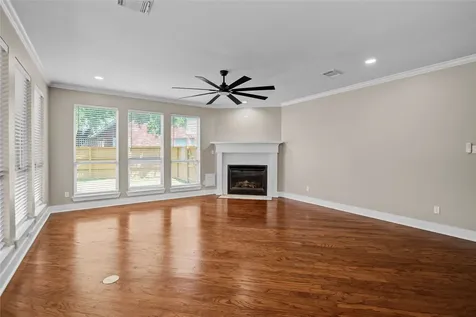 9406 Fern Wood Forest Houston TX 77040